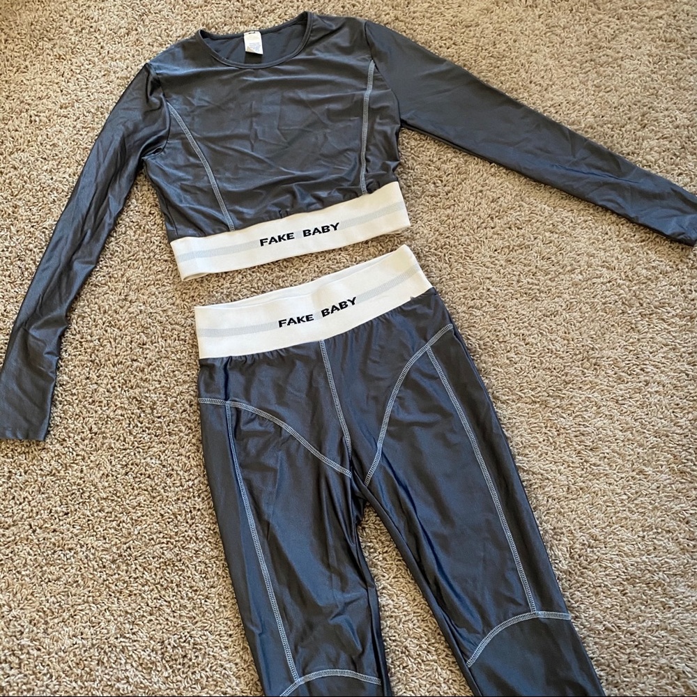 Unique 2 Piece High waisted Longsleeve set